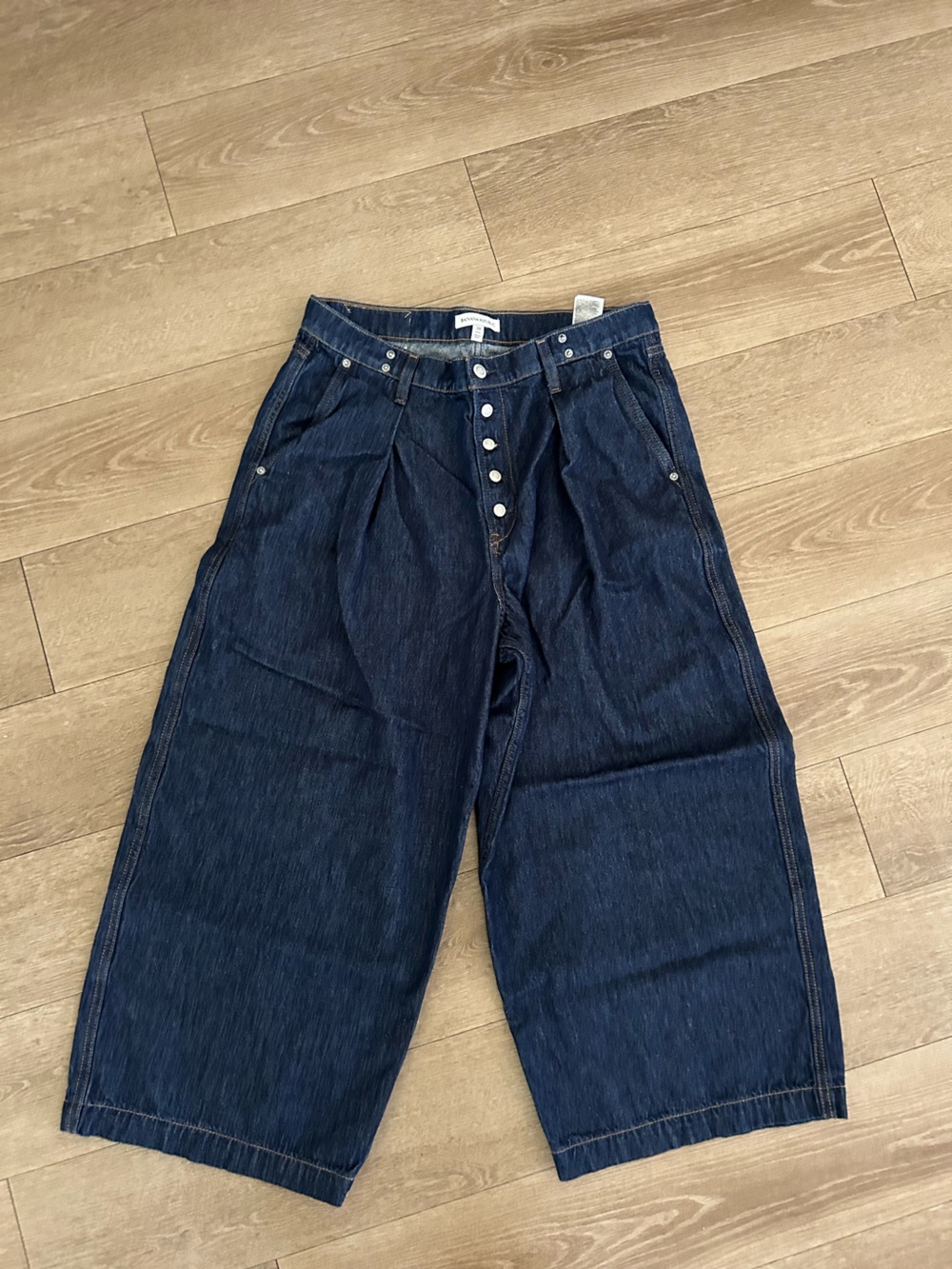 Pleated Slouchy Petite Dark Wash  Wide Leg Cropped Jeans
